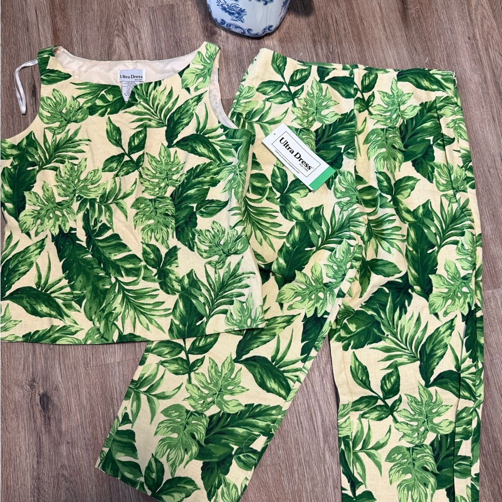 Women two pieces set - Green Leaf Print